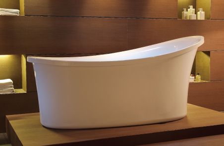 EAGO AM1800 70" White Free Standing Oval Air Bubble Bathtub