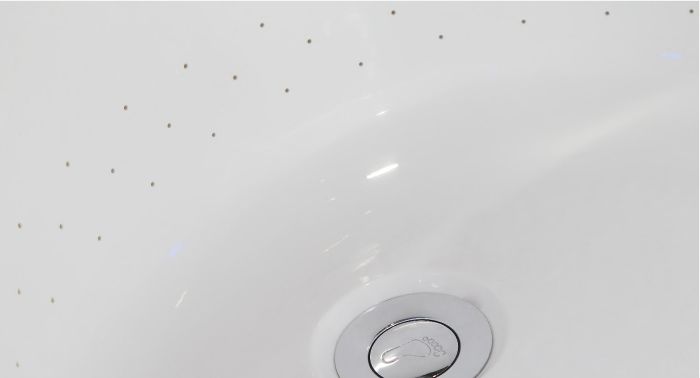 EAGO AM1900 74" White Free Standing Oval Air Bubble Bathtub
